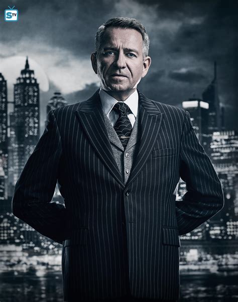 cast from gotham|who played alfred in gotham.